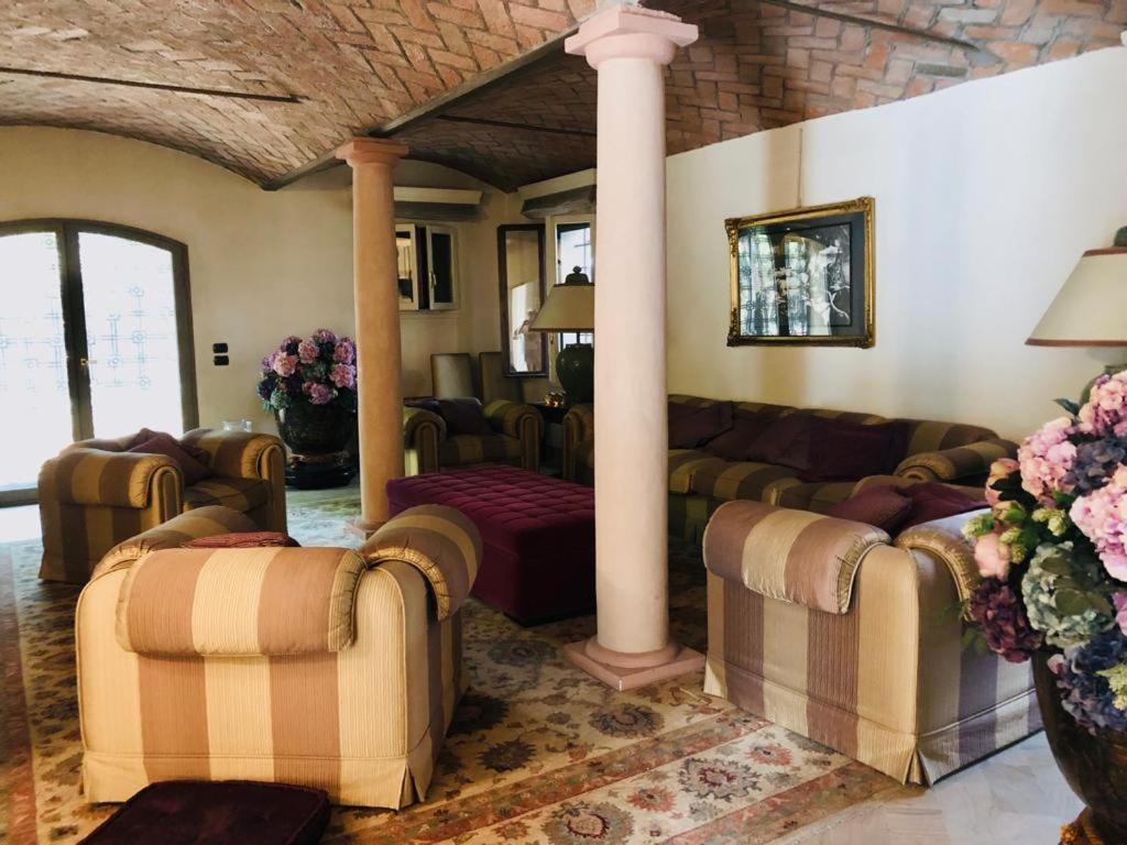 كابري B&B Villa Delle Palme المظهر الخارجي الصورة