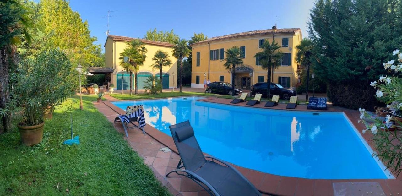 كابري B&B Villa Delle Palme المظهر الخارجي الصورة